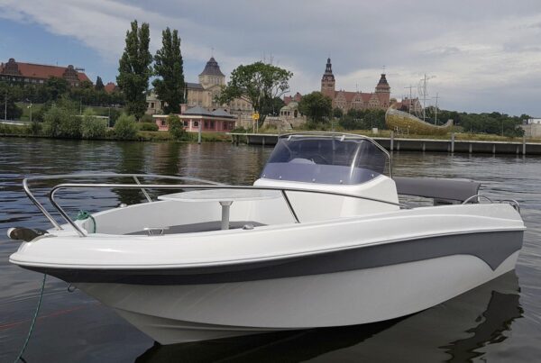 Trident 530 Sport konzolos motorcsónak - Image 8