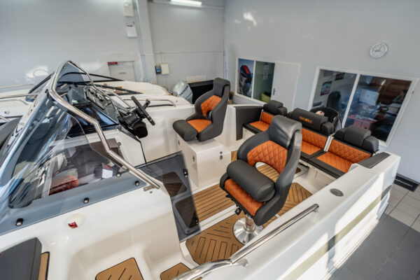 Trident 640 SUNDECK hajó - Image 13