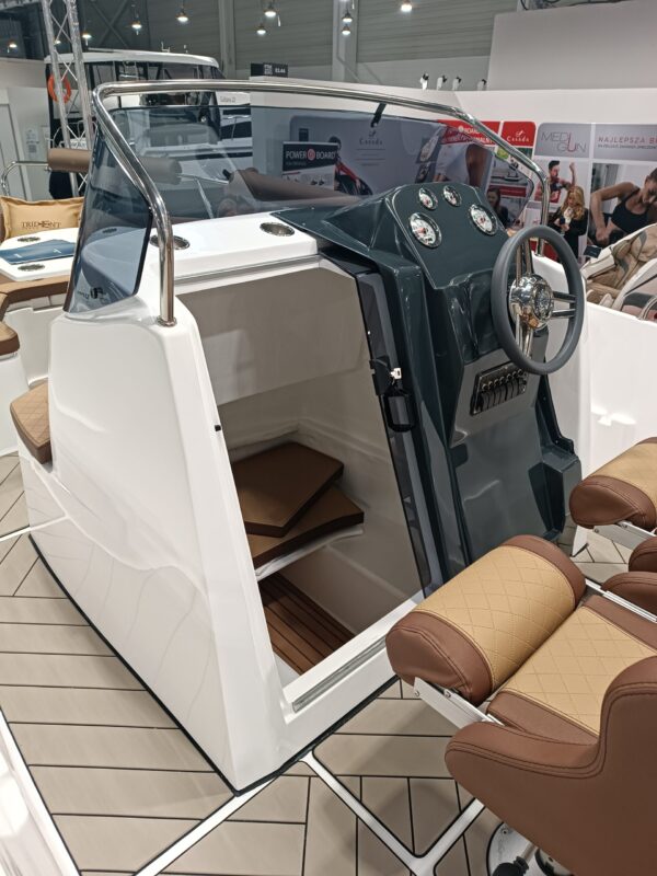 Trident 630 OPEN hajó - Image 3