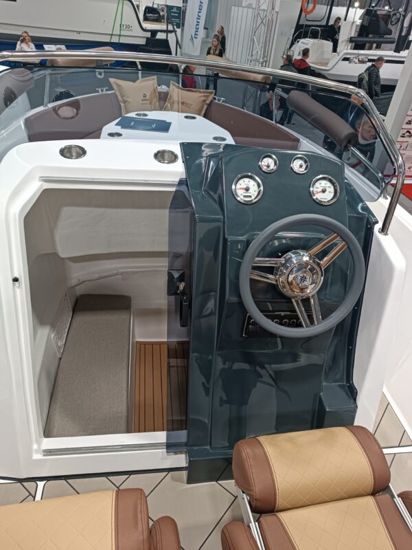 Trident 630 OPEN hajó - Image 5