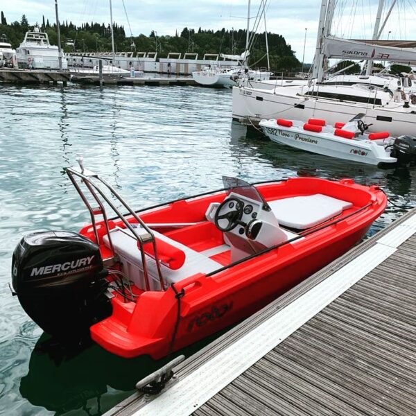 ROTO 450 S Rescue kormánykonzolos hajó - Image 2
